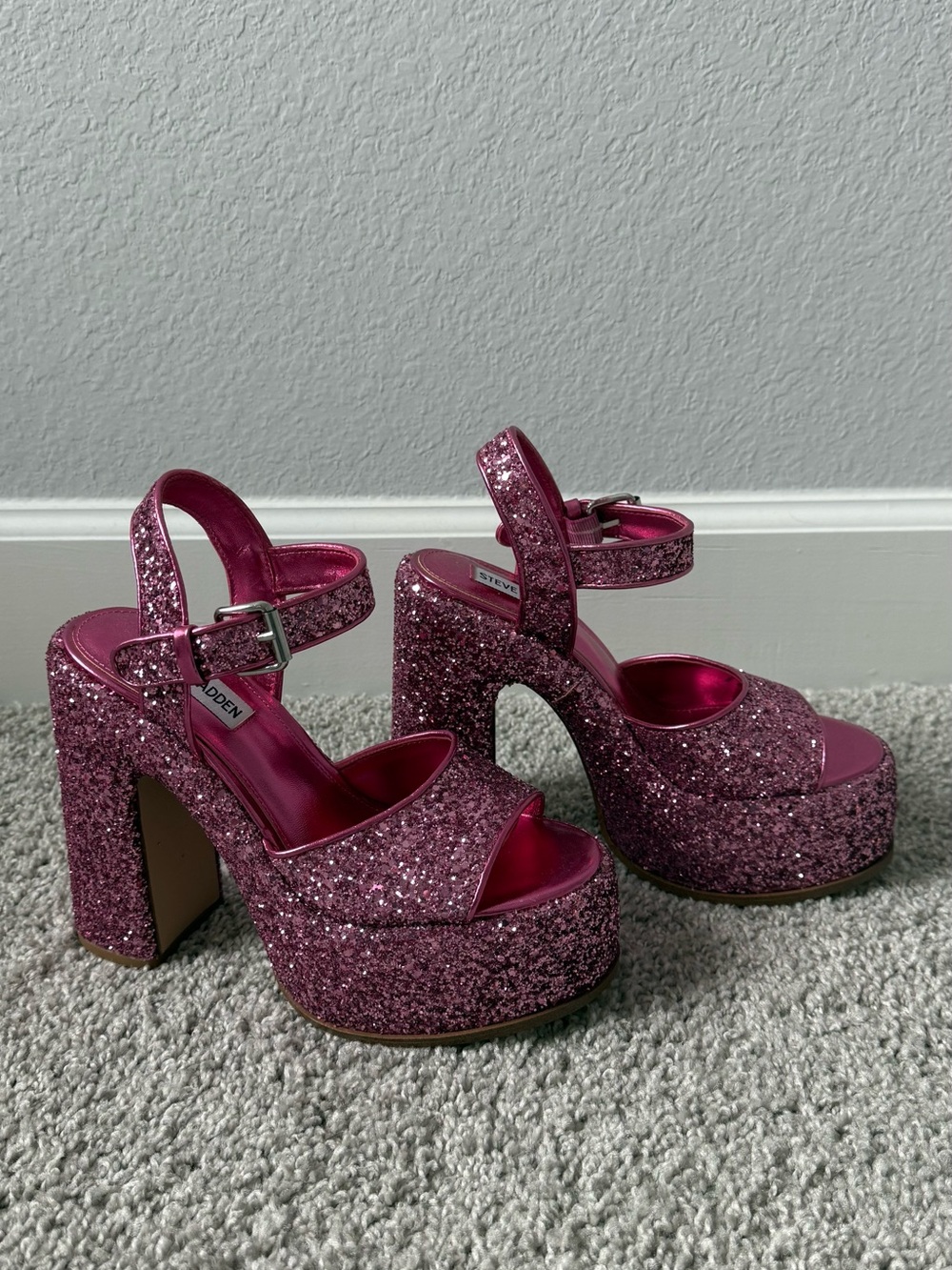 Steve Madden Sweets Pink Glitter Shoes - Picture 7 of 12